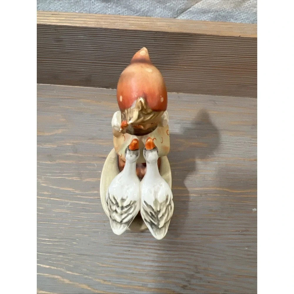Vintage Hummel Goebel Goose Girl 47‎ 3/0 TMK-3!  Stylized Bee!  1960s